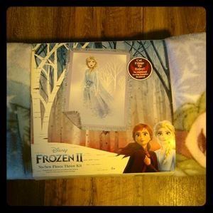 Frozen II Throw